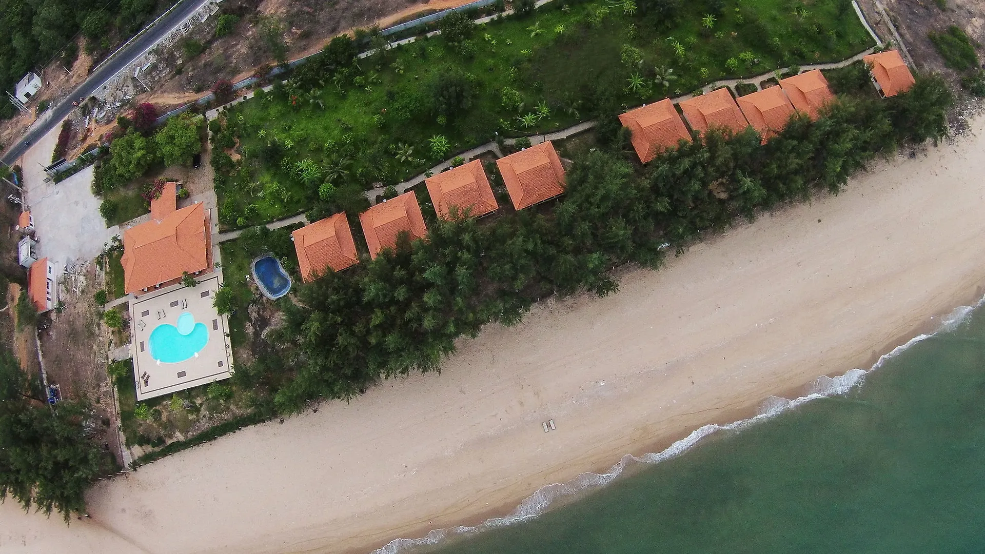 Sky Star Beach Resort Фантхьет 3*,