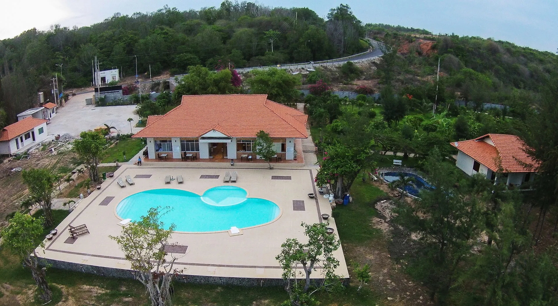 Sky Star Beach Resort Фантхьет